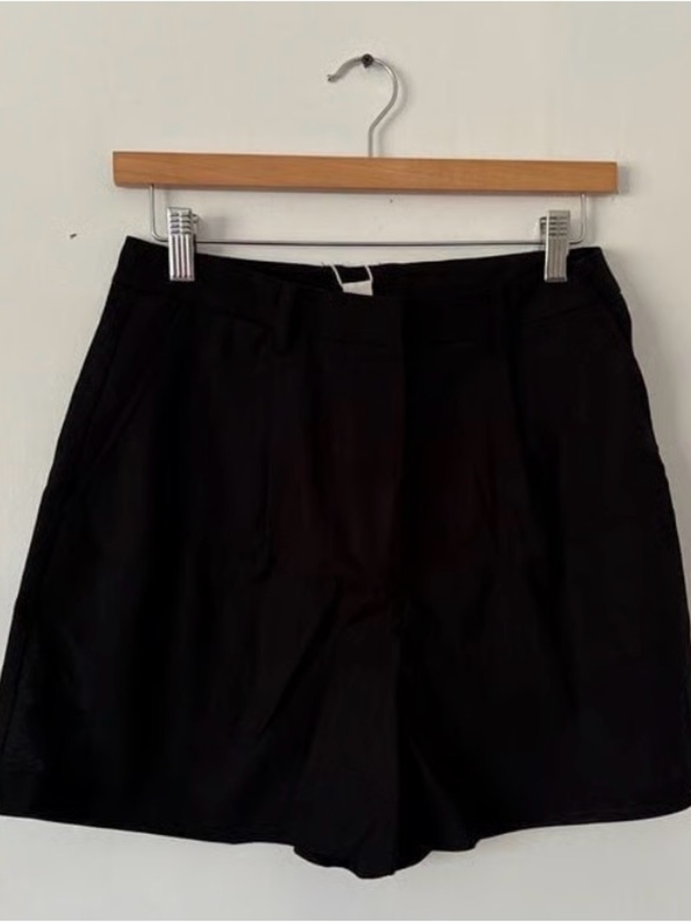 NWT- Commense Black Women's Tailored Linen Blend Shorts